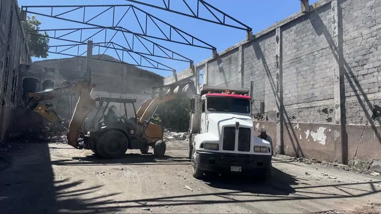 Demolición y retiro de material