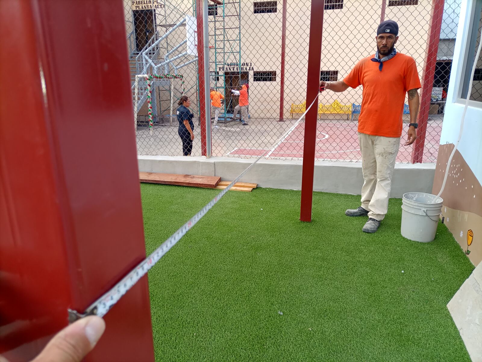 Pasto sintético y medición final